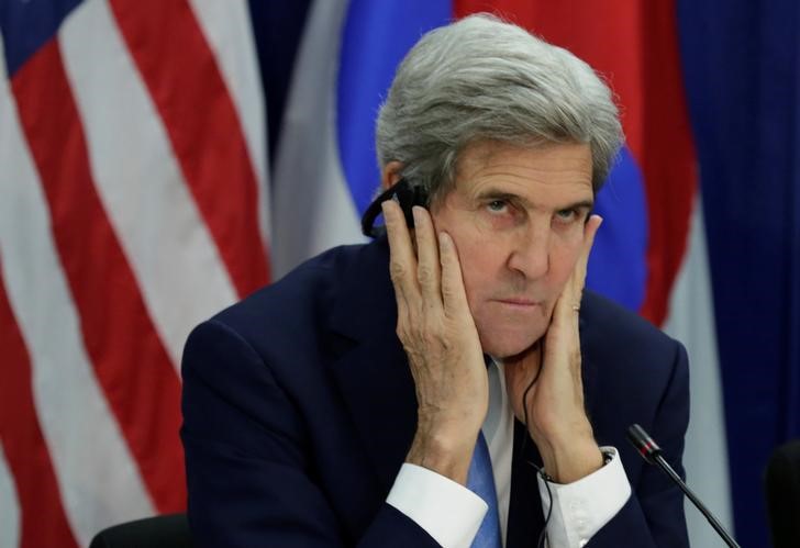 © Reuters. كيري يقول ليست لديه آمال كبيرة في اتفاق مع روسيا بشأن سوريا