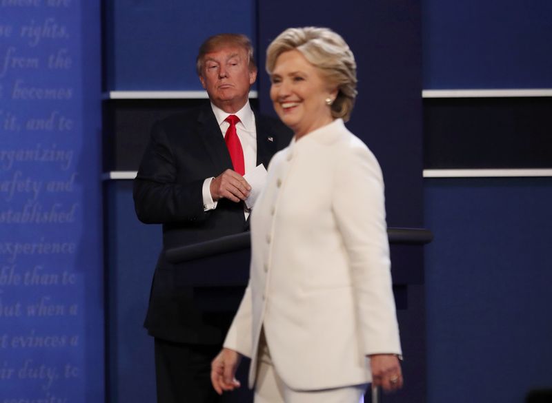 © Reuters. Trump se niega a decir en último debate si aceptará resultado de elecciones