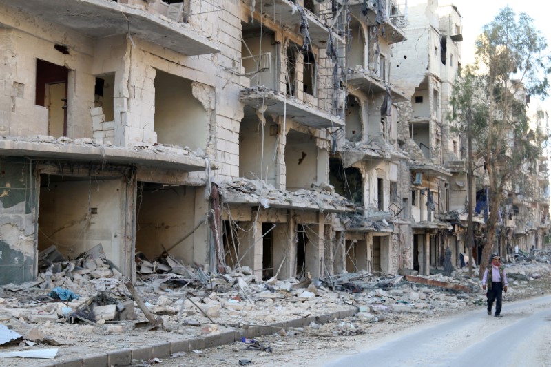 © Reuters. Siria dice que el alto al fuego en Alepo oriental ha comenzado