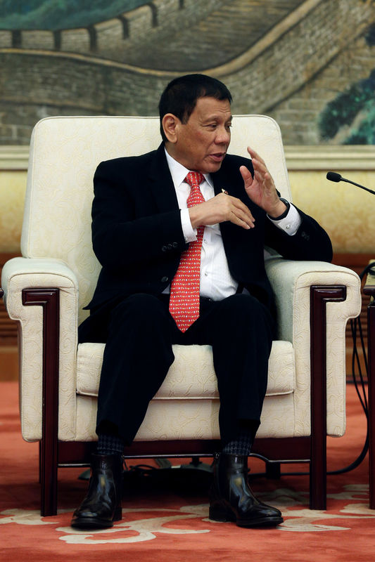 © Reuters. Presidente das Filipinas, Rodrigo Duterte, durante encontro em Pequim