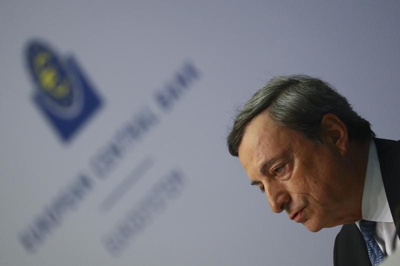 © Reuters. Глава ЕЦБ Марио Драги на пресс-конференции ЕЦБ в штаб-квартире ЕЦБ во Франкфурте-на-Майне