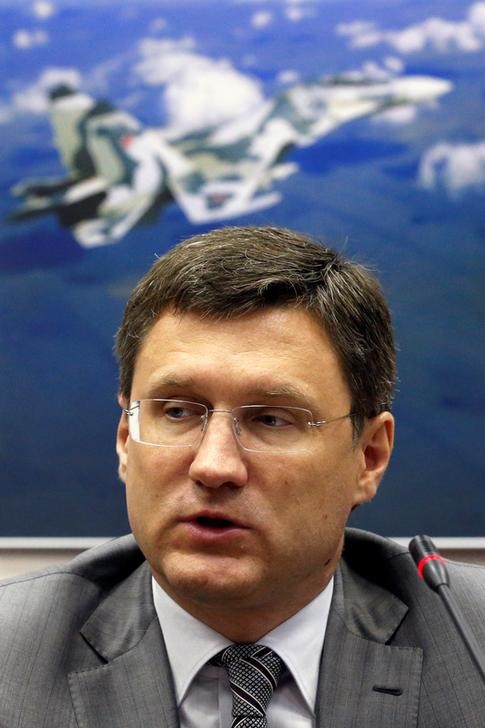 © Reuters. وزير الطاقة الروسي يبحث التنسيق في السوق مع أمين عام أوبك