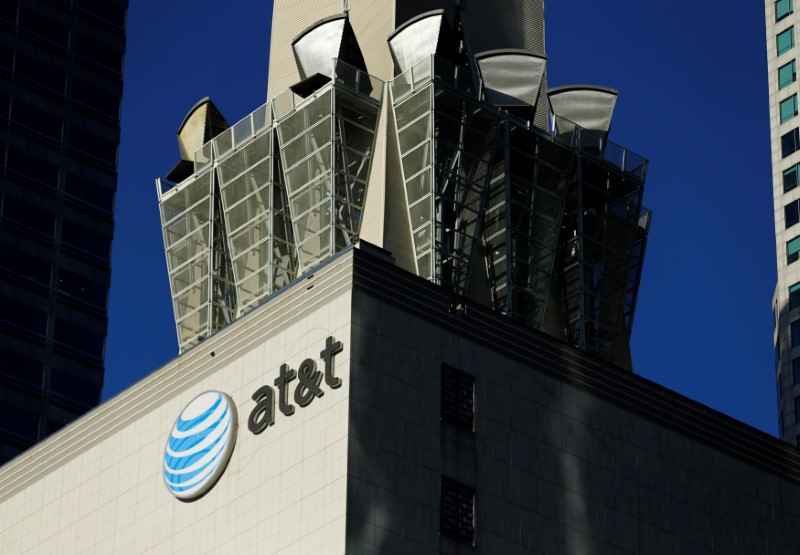 © Reuters. AT&T A CONCLU UN ACCORD DE PRINCIPE POUR LE RACHAT DE TIME WARNER