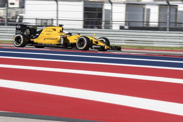 © Reuters. Formula One: United States Grand Prix-Practice