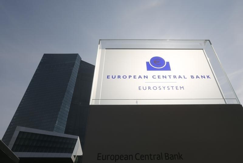 © Reuters. Perspectiva de inflación de eurozona siguen en el aire, dice Hansson del BCE