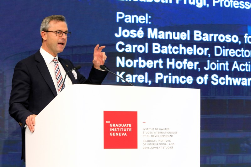 © Reuters. Norbert Hofer, Joint Acting President of Austria and Third President of the National Council, speaks during a panel discussion in Geneva