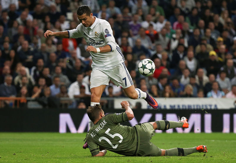 © Reuters. Football Soccer - Real Madrid v Legia Warszawa - UEFA Champions League