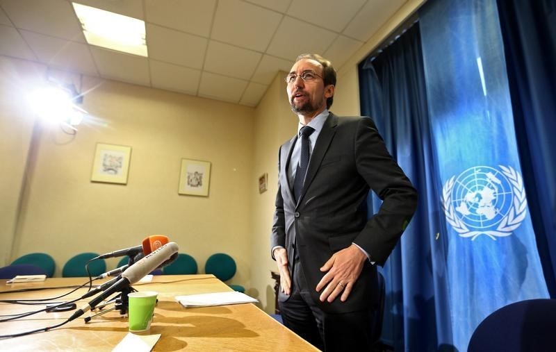 © Reuters. U.N. High Commissioner for Human Rights Al Hussein arrives for a media briefing in Geneva