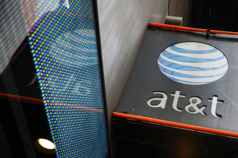 © Reuters. The signage for an AT&T store is seen in New York