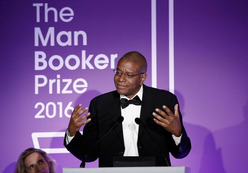 © Reuters. بول بيتي.. أول كاتب أمريكي يفوز بجائزة مان بوكر
