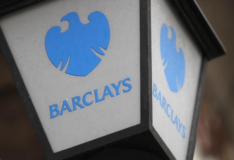 © Reuters. A lamp featuring a logo of Barclay's bank is seen outside a branch in London