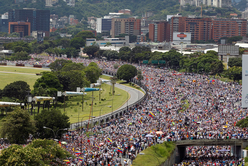 © Reuters. Manifestação em Caracas contra o governo do presidente Nicolás Maduro