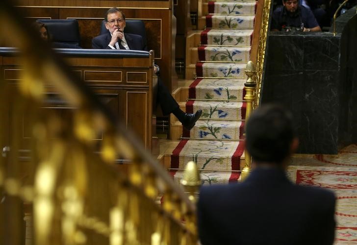© Reuters. El congreso dice no a Rajoy con la boca pequeña