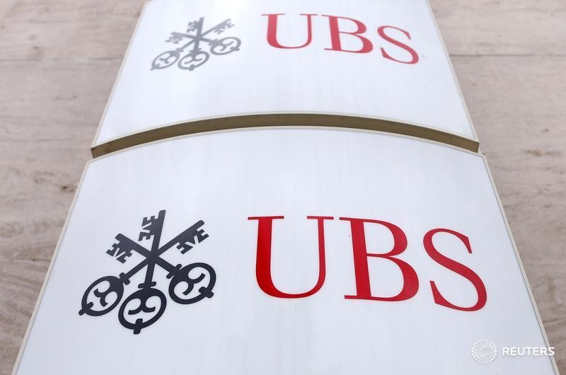 © Reuters. The logo of UBS bank is seen in Brussels