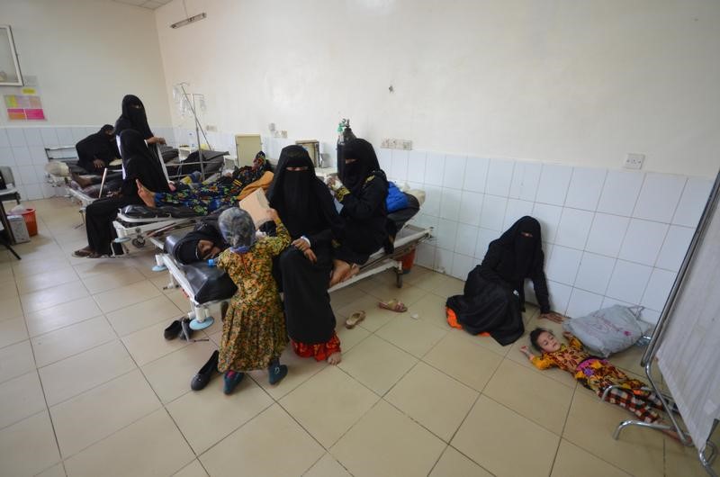 © Reuters. الصليب الأحمر: ارتفاع قتلى تفشي الكوليرا في اليمن إلى 180