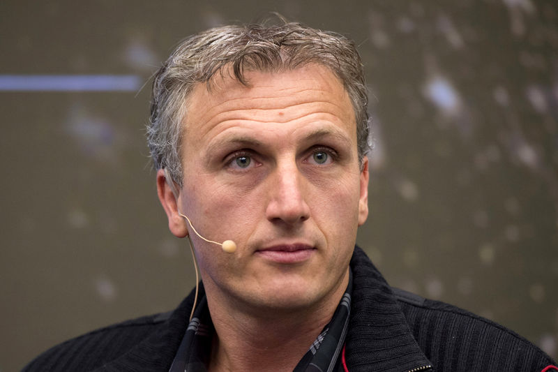 © Reuters. FILE PHOTO: Lyndon Rive, SolarCity co-founder and CEO, attends SolarCity's Inside Energy Summit in Manhattan, New York