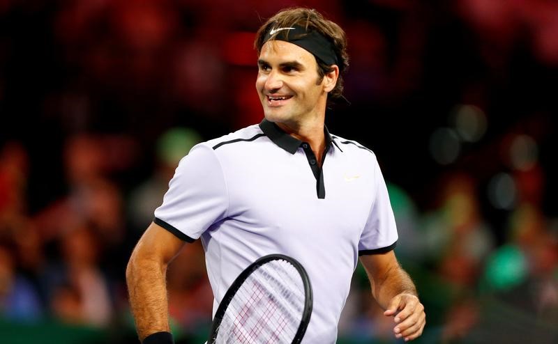 © Reuters. Federer no jugará Roland Garros para centrarse en Wimbledon