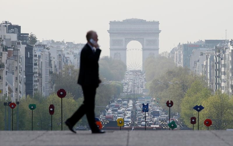 © Reuters. LES CRÉATIONS D'ENTREPRISES EN RECUL EN AVRIL