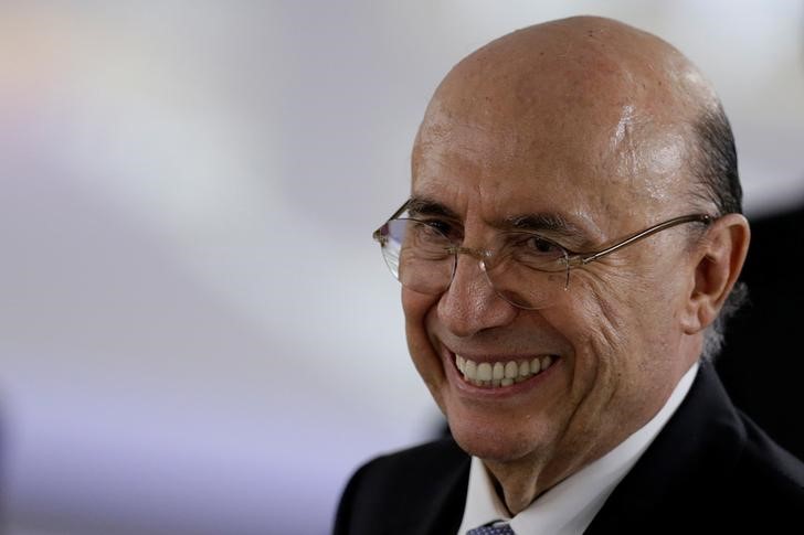 © Reuters. Ministro da Fazenda do Brasil, Henrique Meirelles, durante reunião no Palácio do Planalto em Brasília