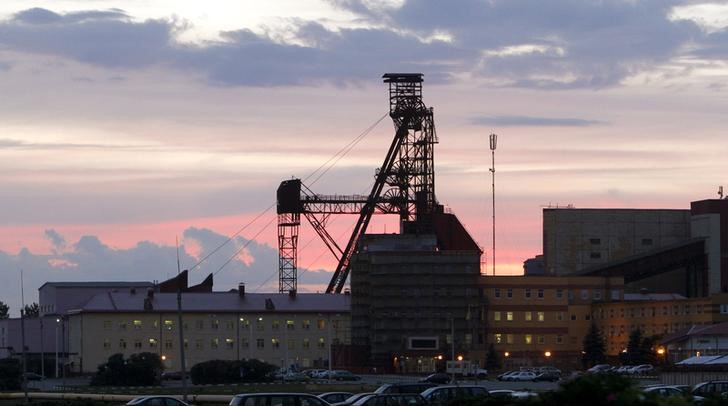 © Reuters. A general view shows buildings of the Belaruskali potash mine near the town of Soligorsk