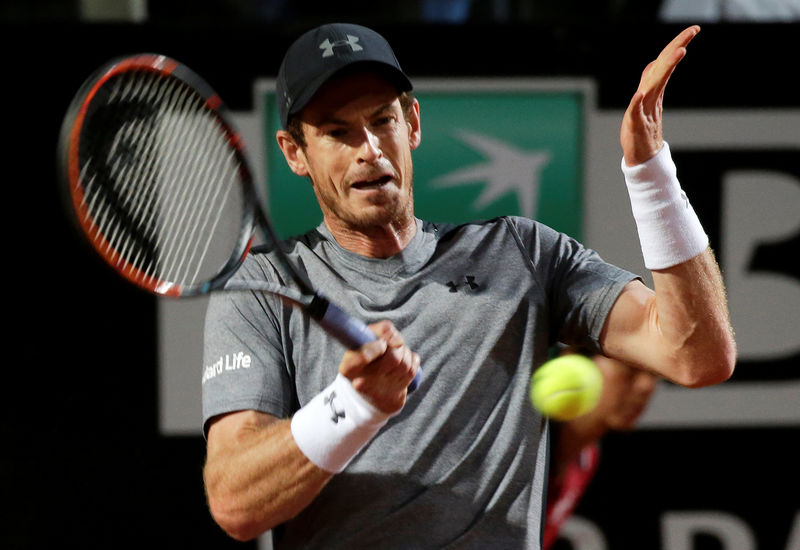 © Reuters. Andy Murray of Great Britain v Fabio Fognini of Italy