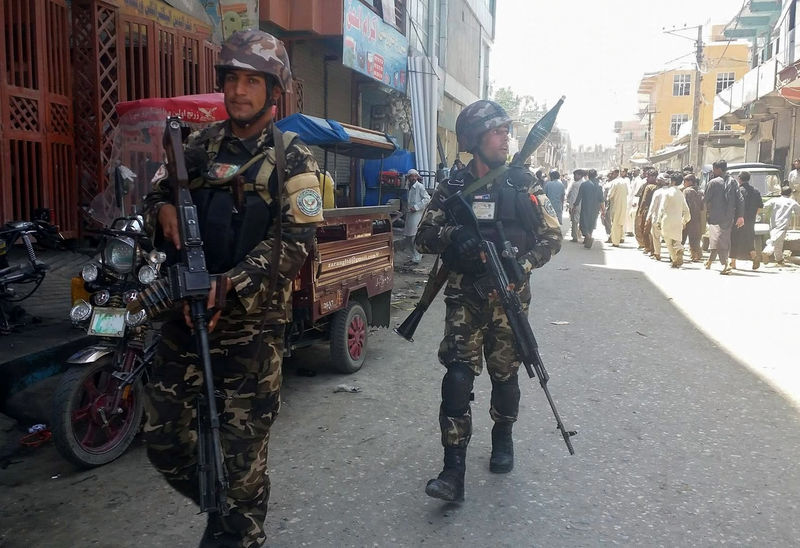 © Reuters. أعماق: الدولة الإسلامية تعلن مسؤوليتها عن هجوم على مبنى التلفزيون الأفغاني