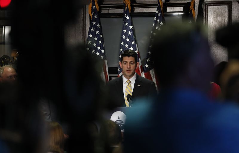 © Reuters. U.S. Speaker of the House Ryan speaks to the press about Russia investigations on Capitol Hill in Washington