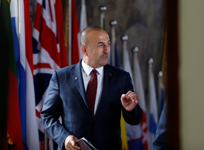 © Reuters. Turkey's Foreign Minister Mevlut Cavusoglu arrives for a meeting with European Union Foreign Ministers in Valletta