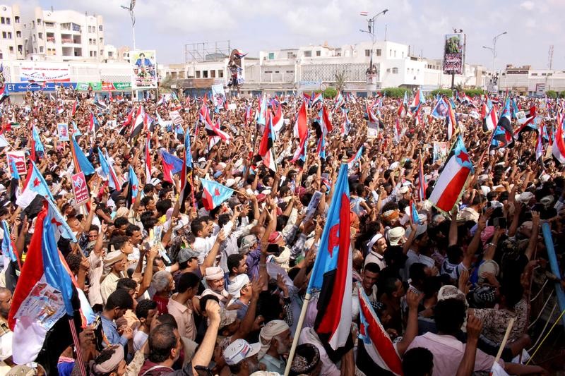 © Reuters. اليمن.. مشهد لخلفية فوضوية لزيارة ترامب للسعودية