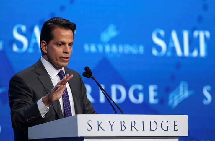 © Reuters. Anthony Scaramucci, Founder and Co-Managing Partner at SkyBridge Capital, speaks during the opening remarks during the SALT conference in Las Vegas