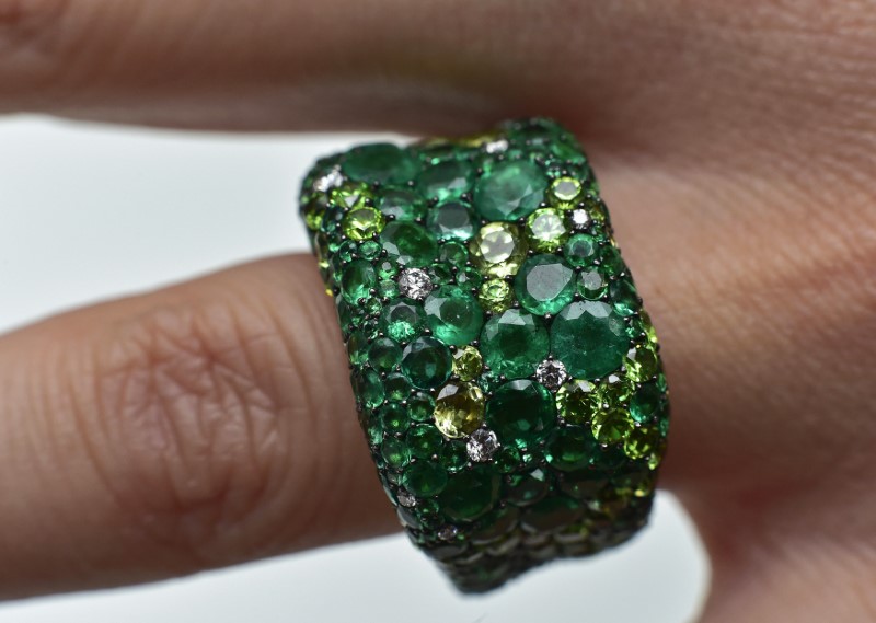 © Reuters. A Faberge emerald gemstone Emotion ring is seen at the Gemfields office in central London