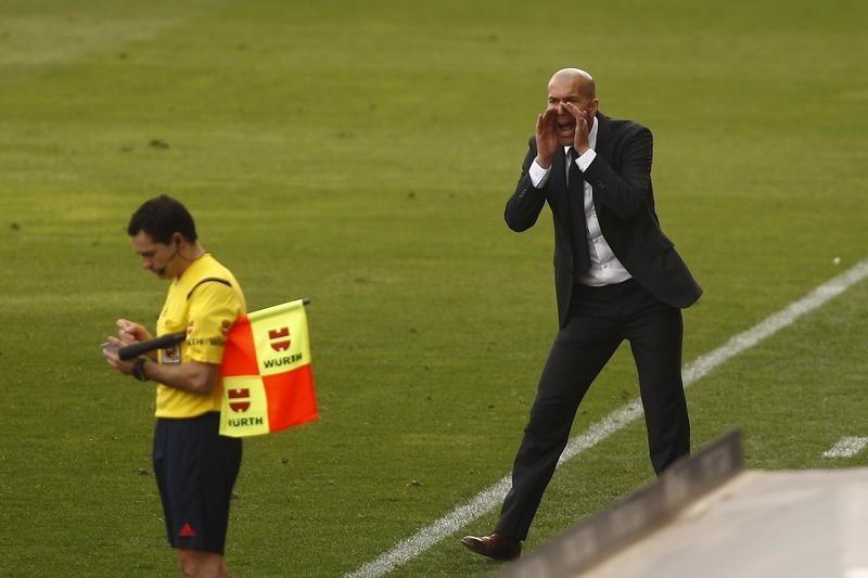 © Reuters. Un Madrid en racha busca acabar con la sequía de títulos de Liga