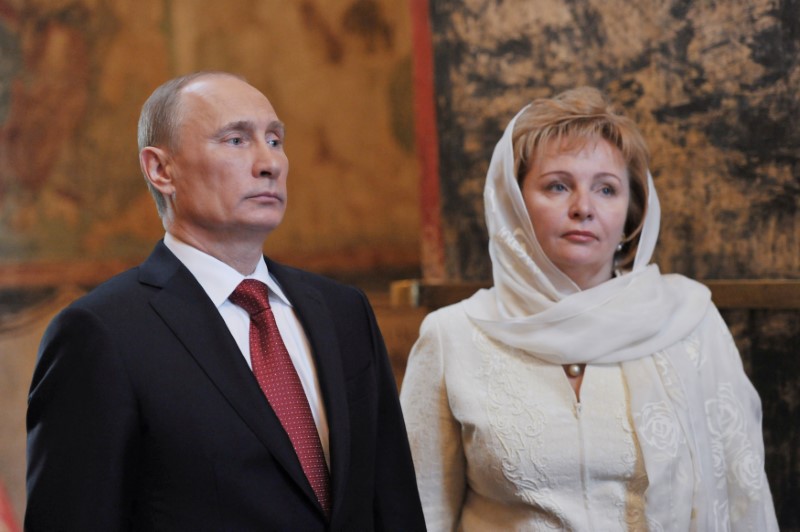 © Reuters. La exesposa de Putin, relacionada con un negocio multimillonario