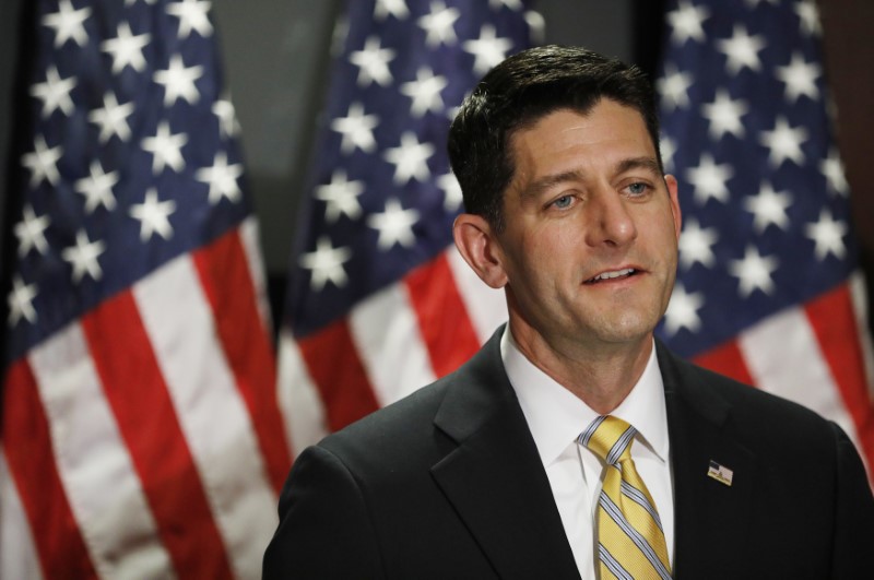 © Reuters. U.S. Speaker of the House Ryan speaks to the press about Russia investigations on Capitol Hill in Washington