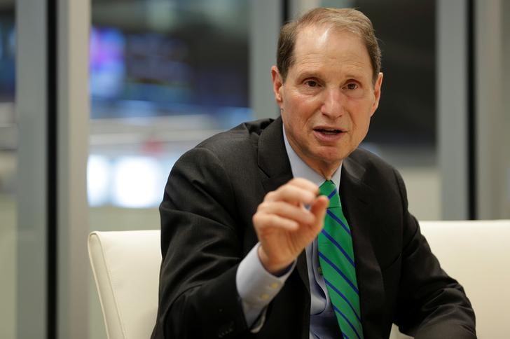 © Reuters. Senator Ron Wyden (D-OR) speaks with Reuters during an interview in Washington