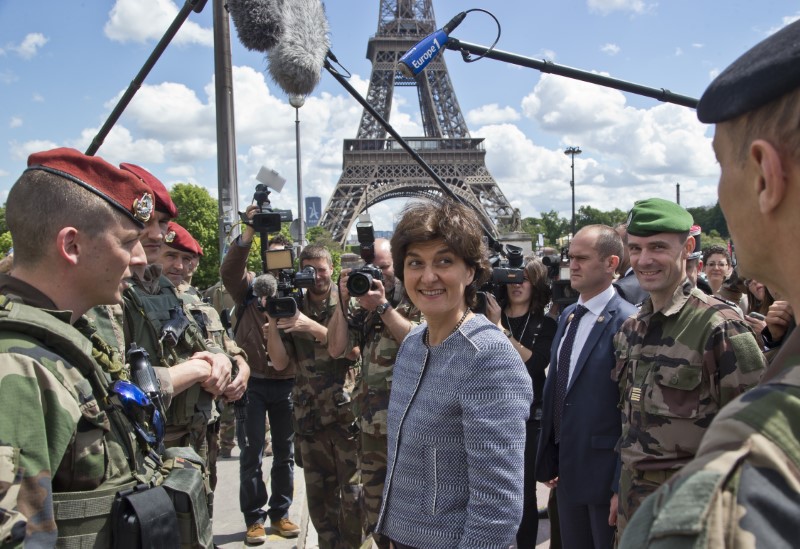 © Reuters. La nueva ministra de Defensa gala promete impulsar la cooperación con la UE