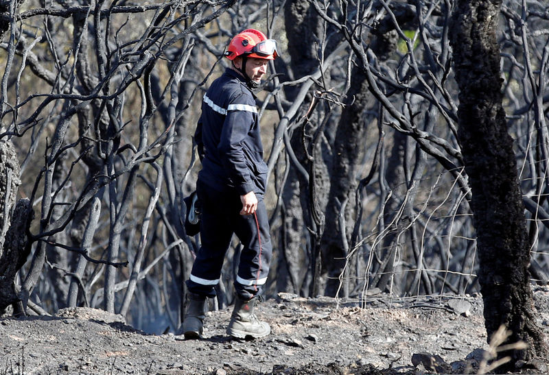 © Reuters. DEUX INCENDIES TOUJOURS EN COURS EN HAUTE-CORSE