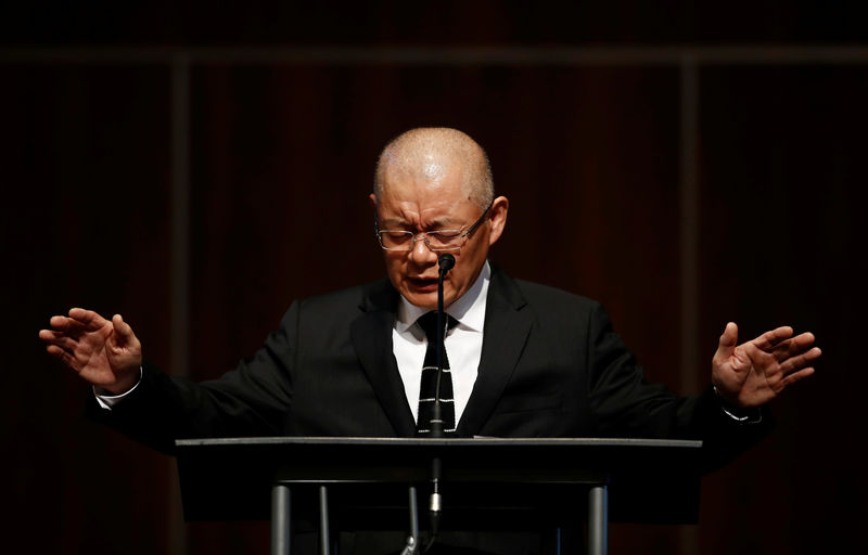 © Reuters. Pastor Hyeon Soo Lim offers benediction at the Light Presbyterian Church in Mississauga