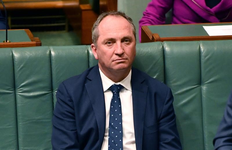 © Reuters. نائب رئيس وزراء استراليا يقول إنه قد لا يكون مؤهلا للبرلمان