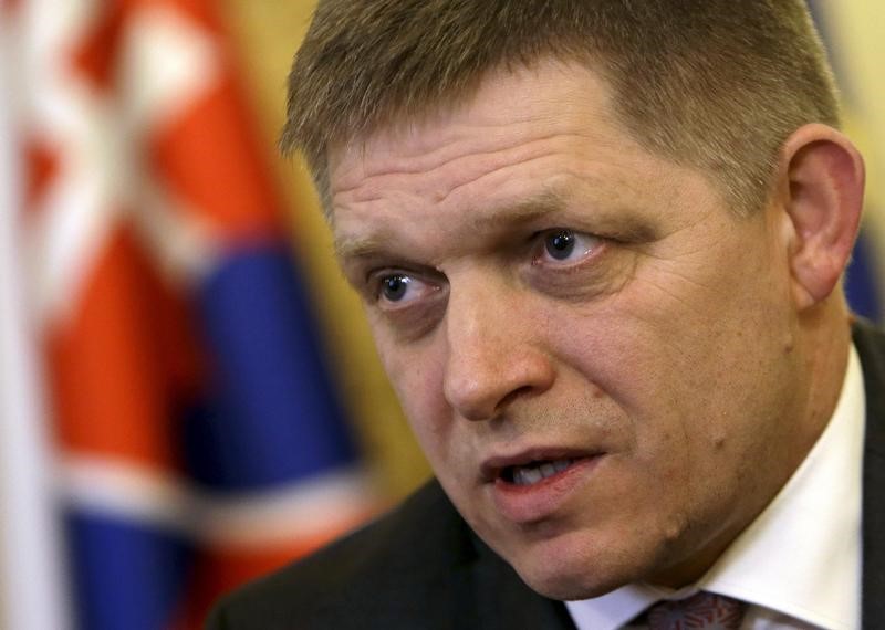 © Reuters. File photo of Slovakia's Prime Minister Robert Fico speakig during an interview with Reuters in Bratislava