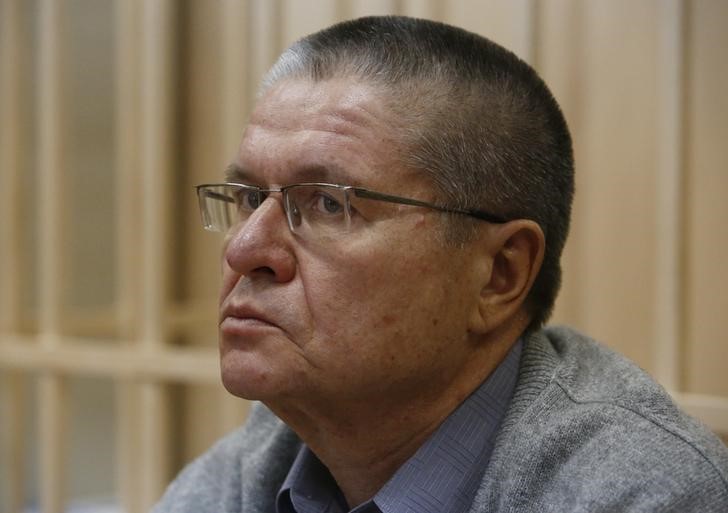 © Reuters. Алексей Улюкаев на слушании в суде