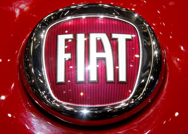 © Reuters. The logo of Fiat is seen during the 87th International Motor Show at Palexpo in Geneva