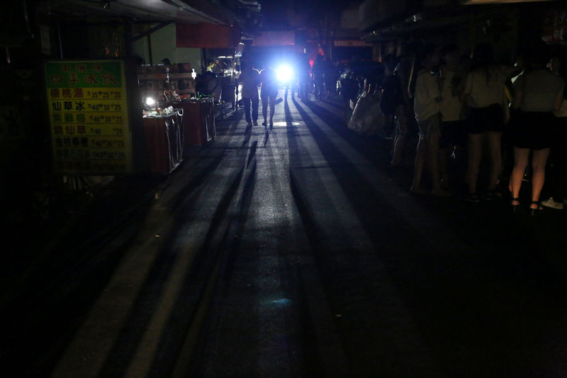 © Reuters. تايوان تحقق في انقطاع كهرباء واسع النطاق