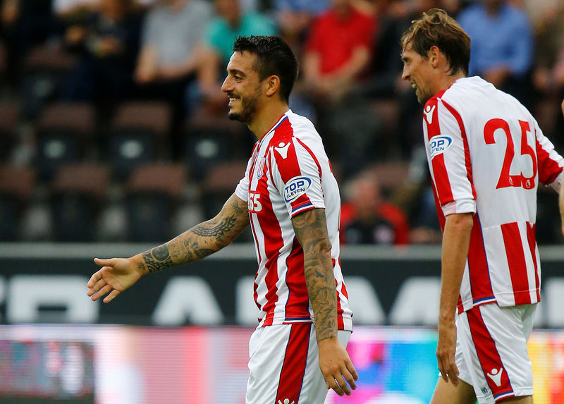 © Reuters. El Newcastle ficha al delantero español Joselu procedente del Stoke