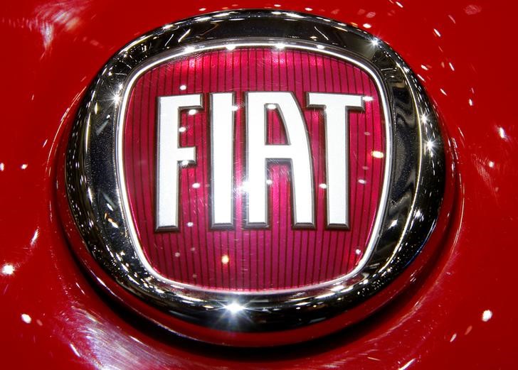 © Reuters. O logo da Fiat é visto durante o 87º Salão do Automóvel de Genebra, Suíça