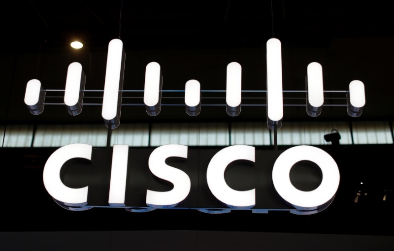 © Reuters. FILE PHOTO - The logo of Cisco is seen at Mobile World Congress in Barcelona