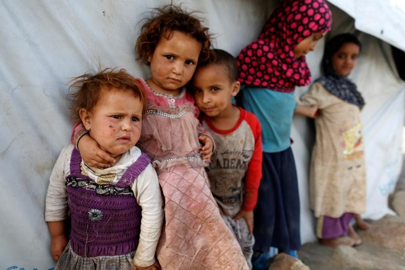 © Reuters. مسودة تقرير: التحالف بقيادة السعودية مسؤول عن نصف ضحايا الأطفال باليمن