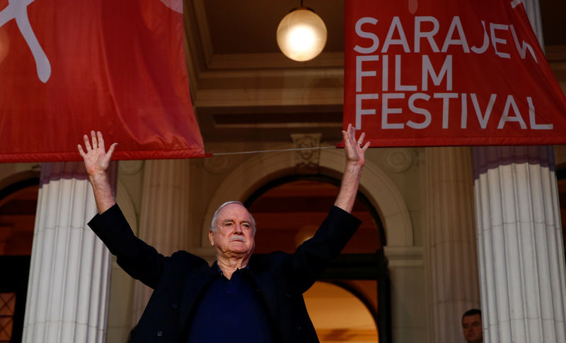 © Reuters. John Cleese é homenageado no Festival de Sarajevo