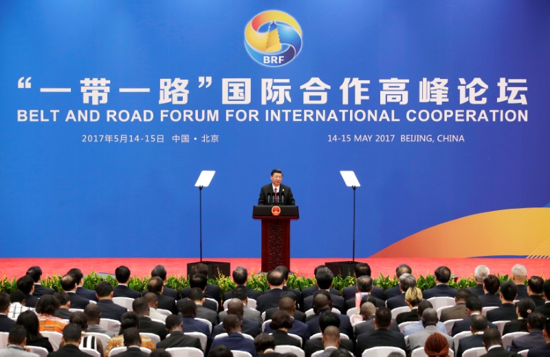 © Reuters. Chinese President Xi Jinping attends a news conference at the end of the Belt and Road Forum in Beijing