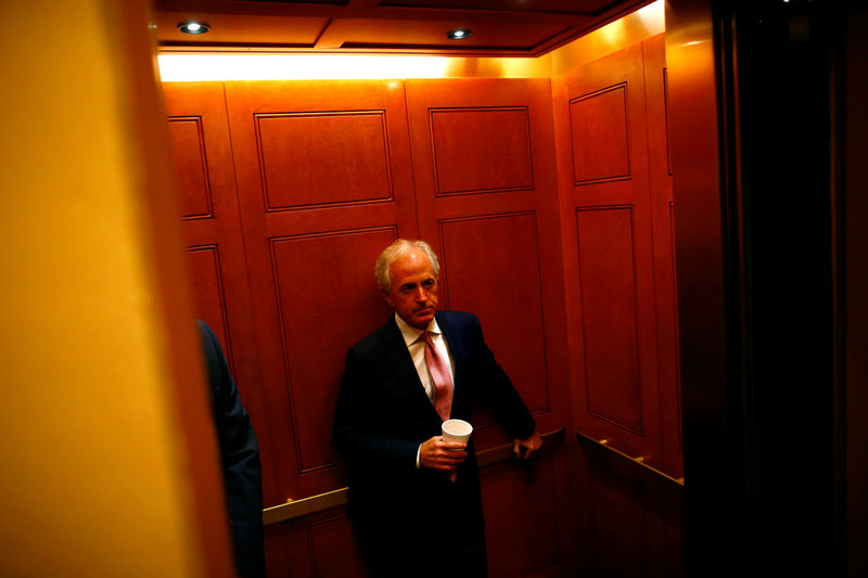 © Reuters. Senator Bob Corker (R-TN) arrives for a health care vote on Capitol Hill in Washington